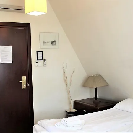 Parnas Old Town Bed & Breakfast 4*