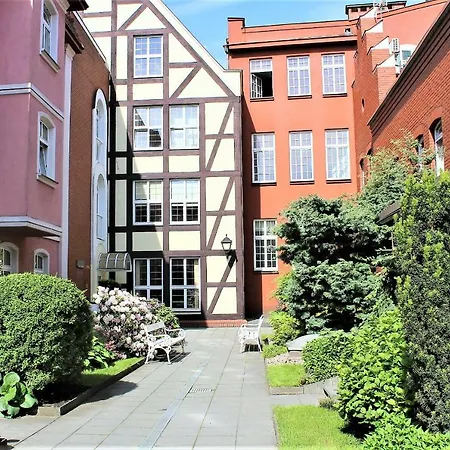 Parnas Old Town Bed & Breakfast